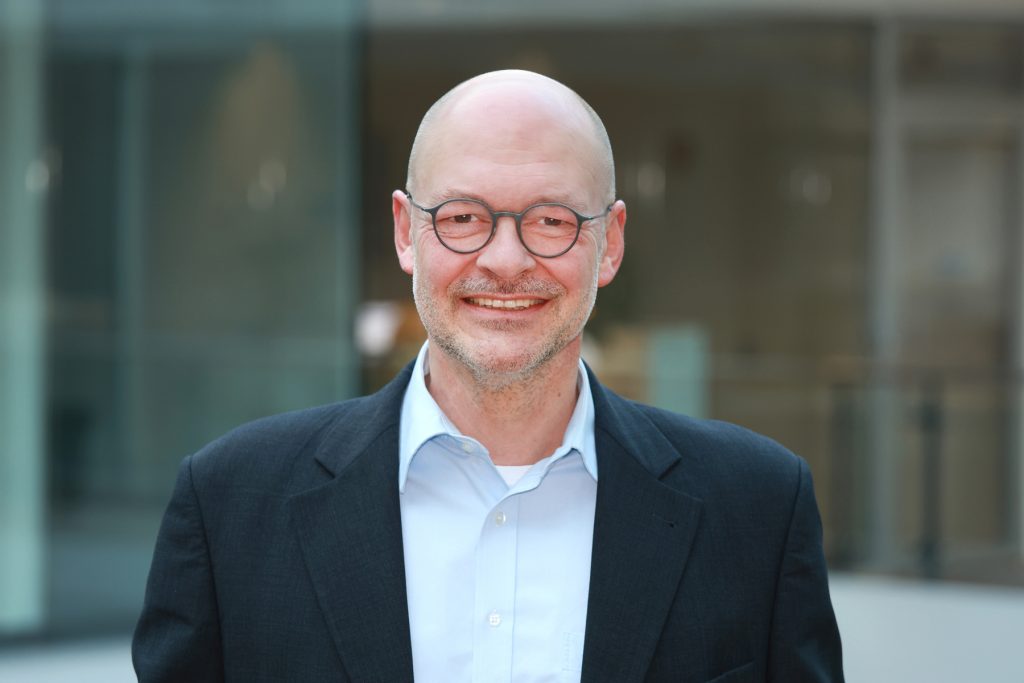 Dr. Volker Liestmann, Trovarit AG